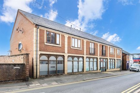 2 bed Apartment To Let - Photo 5