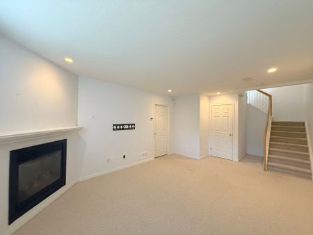 For Lease - 128 Sorento Street, Barrhaven, Ontario - Photo 4