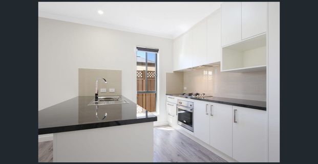 Beautiful 3-Bedroom Home in the Heart of Yarrawonga - Photo 1