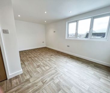 Coppice Avenue, Ferndown - Photo 6
