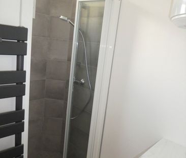 Location Appartement 2 pièces 35m² ST MAUR DES FOSSES 94210 - Photo 3