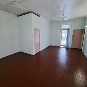 Studio Apartment - Innisfail town centre - Photo 2