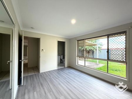 Spacious Family Home in Quiet Heritage Park Location - Photo 5