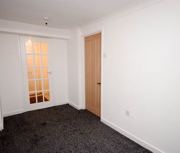 2 bed flat to rent in Norham Terrace, Jarrow, NE32 - Photo 3