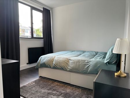 4 Bed Terraced House, Tenbury Court, SW2 - Photo 4