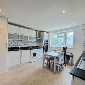 1 bedroom property to rent - Photo 2