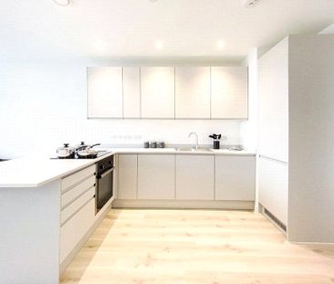 No 1 Old Trafford, 4 Wharf End, Salford Quays, Greater Manchester, ... - Photo 2