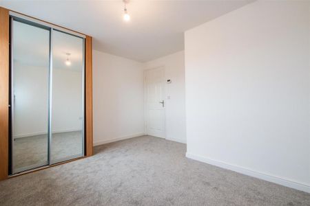 2 bedroom semi-detached house to rent - Photo 3