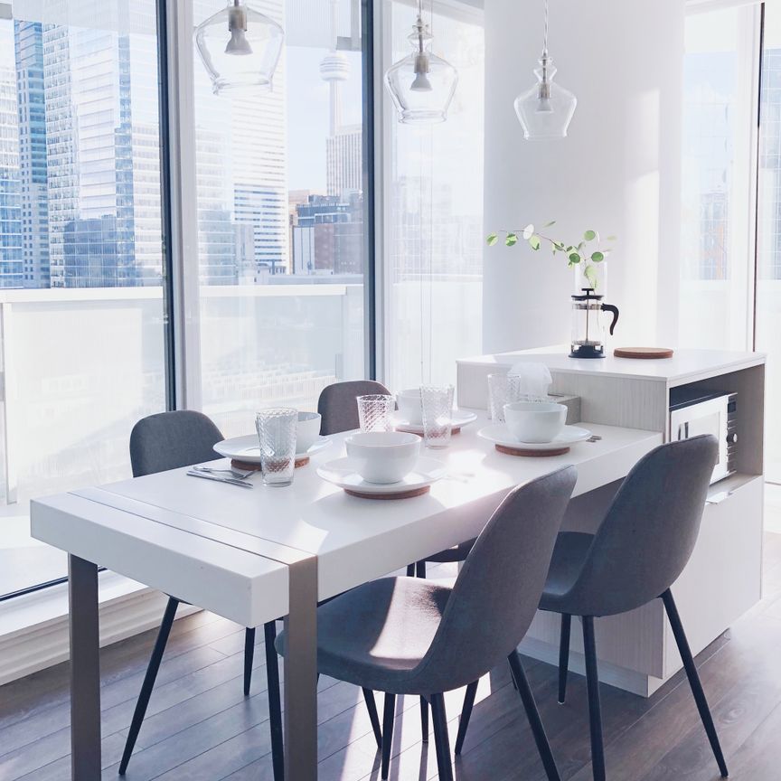Master Room & Ensuite Bath - 197 Yonge St. (Male Only) - Photo 1