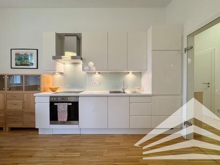 Stilvolle 2 Zimmer-Altbauwohnung mit Küche an der Donaulände - Photo 4