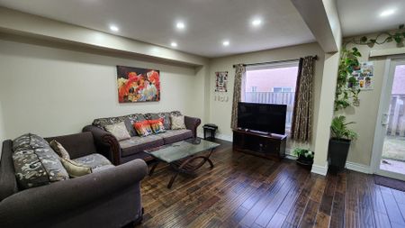 For Lease - 17 Vermont Road, Brampton, Ontario - Photo 4