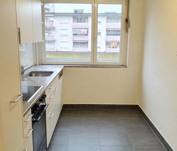 4 Zimmer-Wohnung mit grossem Balkon im Grünen - Photo 5