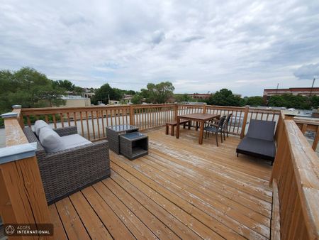 Spacious furnished apartment for rent located in the heart of Montréal - Photo 3