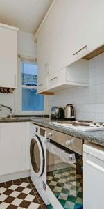 Studio Flat, Neville Court, NW8 - Photo 3