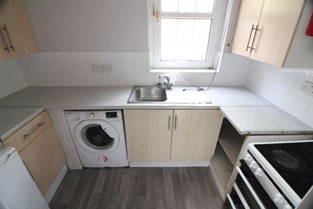 Clifton Road, Isleworth - Photo 3