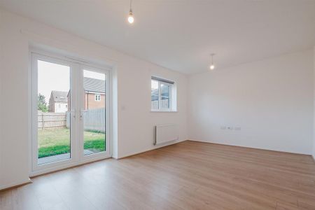 3 bedroom terraced house to rent - Photo 3
