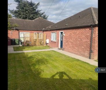 2 bedroom bungalow to rent - Photo 1