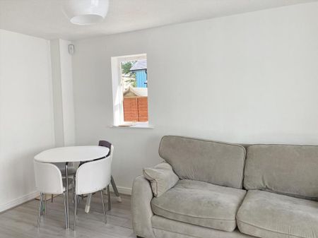 2 bedroom house to rent - Photo 4