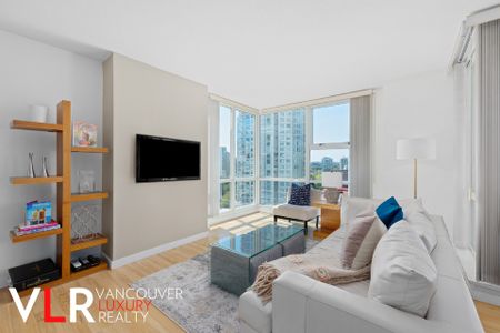 Condo in Downtown Vancouver, British Columbia - Photo 3