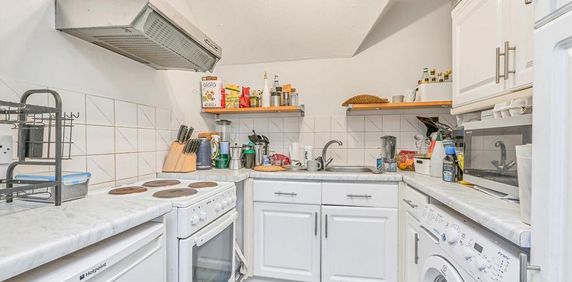 Studio to rent - Photo 2