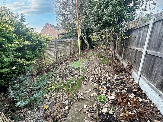 2 bedroom property to rent - Photo 1