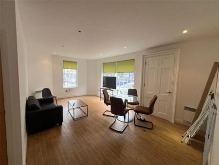 1 bedroom flat to rent - Photo 3