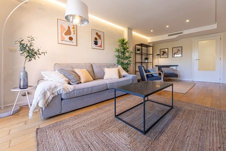 6 Plaça de Montolivet, Valencia, Valencian Community 46006 - Photo 4