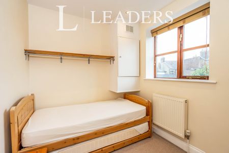 2 bedroom house to rent Mews Cottage, Bridgefoot Path, Emsworth, PO10 - Photo 5