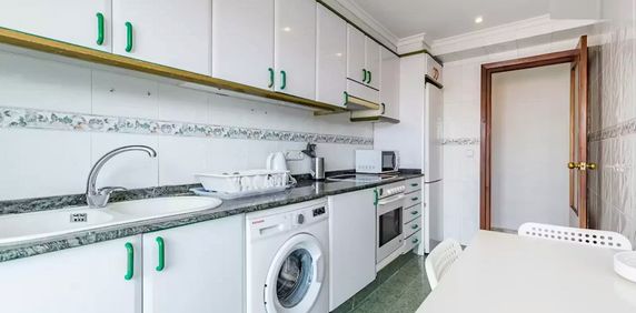 Calle Campoamor, Valencia, Valencian Community 46022 - Photo 2
