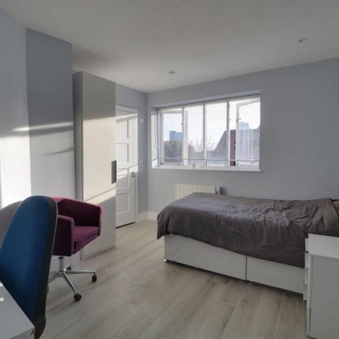 1 bedroom in a house share to rent - Photo 1