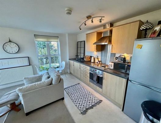 2 Bedroom Apartment To Let - Photo 1