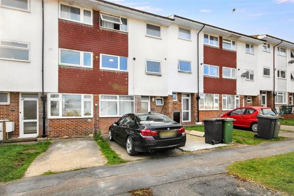 5 bedroom house to rent - Photo 1