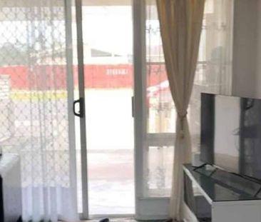 Cozy, convenient living - Photo 1