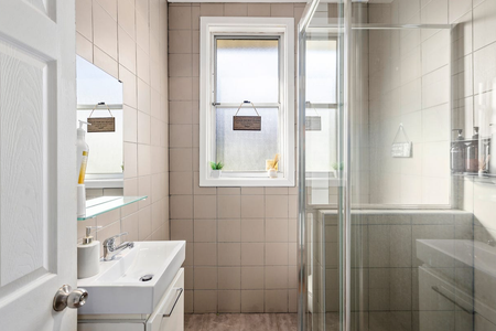 Comfortable Three-Bedroom Home in Convenient Warrawong Location - Photo 3