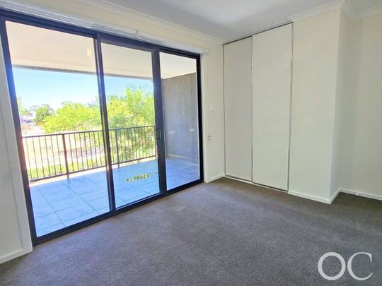 Open The Door to Convenient, Modern Living in Munno Para - Photo 1