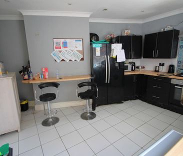 1 bedroom house of multiple occupation to rent - Photo 6