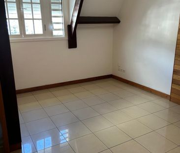 Location Appartement 2 pièces 42m² ST DENIS 97400 - Photo 4