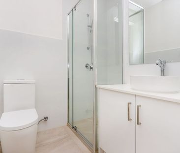 Stunning modern townhouse - Photo 3