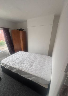 Room in a Shared House, Humber Road, CV3 - Photo 1
