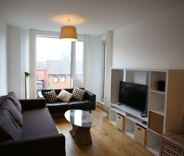 1 Bed Flat, High St, M4 - Photo 4