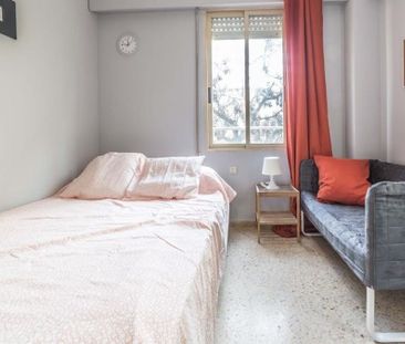 Plaça del Dramaturg Faust Hdez. Casajuana, Valencia, Valencian Comm... - Photo 1