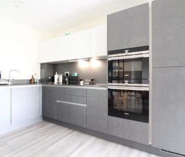 Avenue Road, London - Photo 5