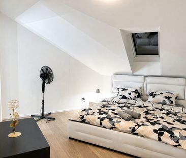 💎 Spacious & Fully Furnished 4.5-Room Apartment with Balcony & Stun... - Photo 5