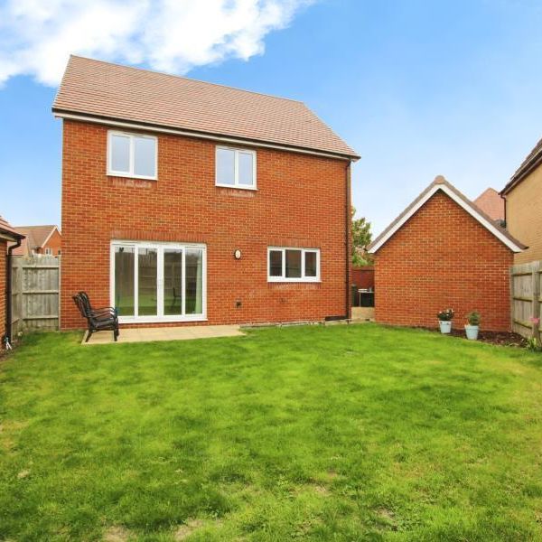 4 bedroom detached house to rent - Photo 1