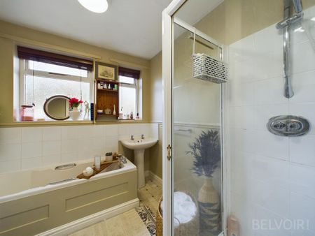 3 bedroom terraced house to rent - Photo 2