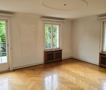 Charmante Altbau-Maisonettewohnung in einer Villa - Photo 1