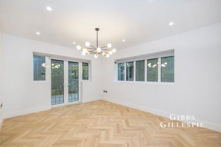 6 bedroom detached house to rent - Photo 2