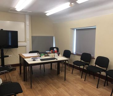 2 bedroom detached house to rent - Photo 2