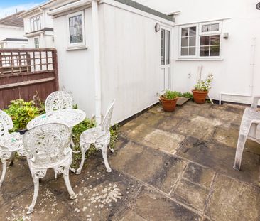2 bedroom mid-terrace to rent Furness Road - Photo 6