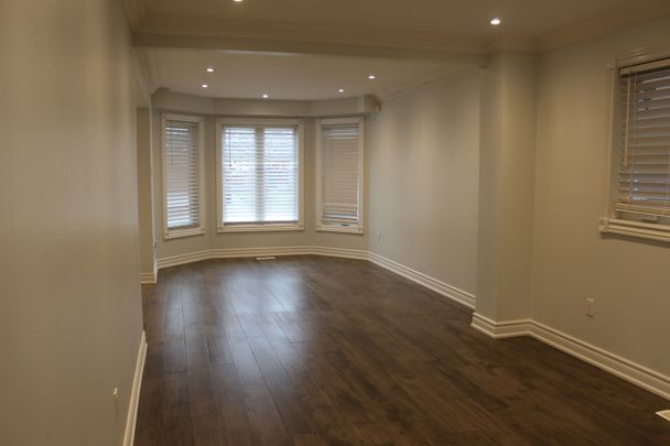 For Lease - 5202 Buttermill Court, Mississauga, Ontario - Photo 1